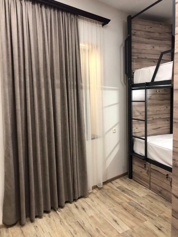 Street51 Hostel Yerevan Ngoại thất bức ảnh