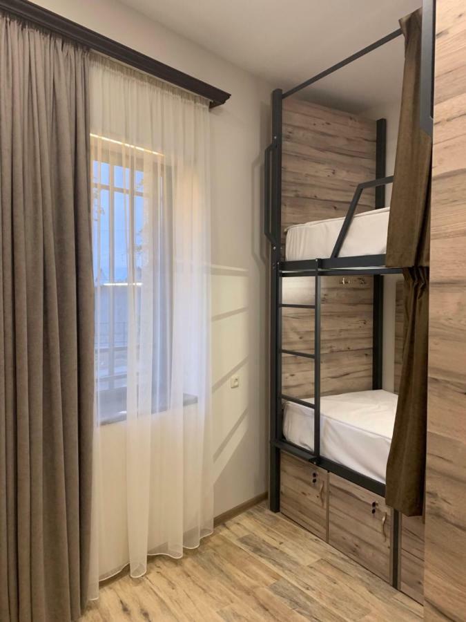 Street51 Hostel Yerevan Ngoại thất bức ảnh